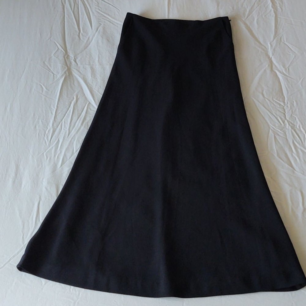 Crepe skirt with POCKETS